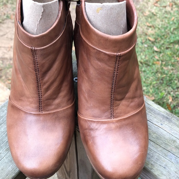 Ankle UGG boots - Picture 6 of 6